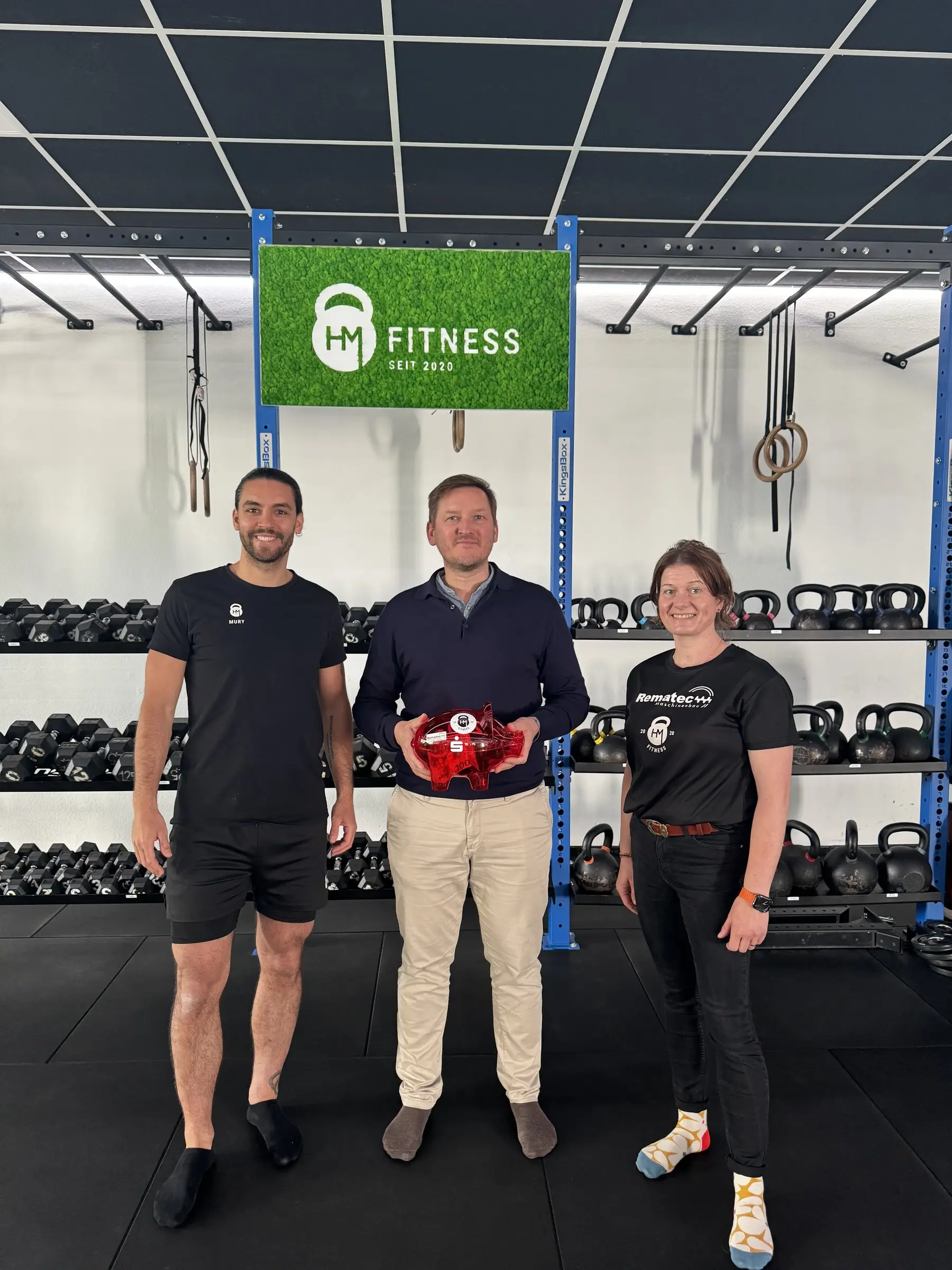 Spendenübergabe an Lions-Club-Rottal-Inn-Präsident Stefan Otzelberger im HM Fitness Studio Pfarrkirchen